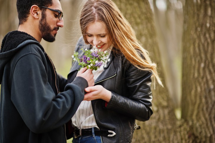 5 choses que les hommes et les femmes juifs veulent chez un partenaire de coeur